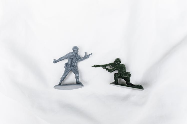 Detailed toy soldier figurines produced with resin printing